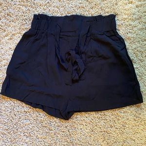 Women’s Size Medium Black Paper Bag Shorts
